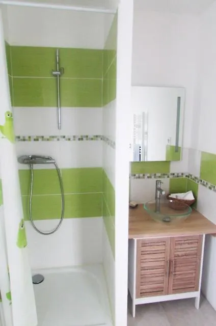 Homestay Chambre 20M2 Avec Salle De Bain Privee Dans Maison En Bois Lavaur
